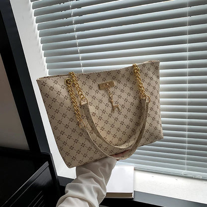 The Signature Everyday Tote