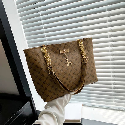 The Signature Everyday Tote
