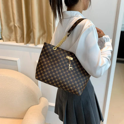 The Signature Everyday Tote