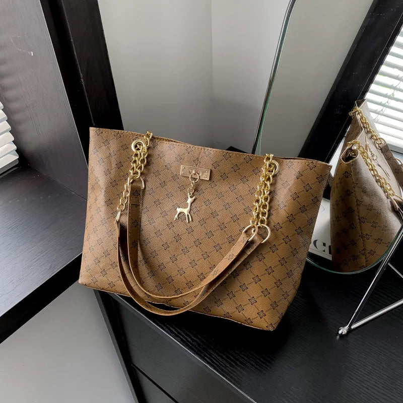 The Signature Everyday Tote