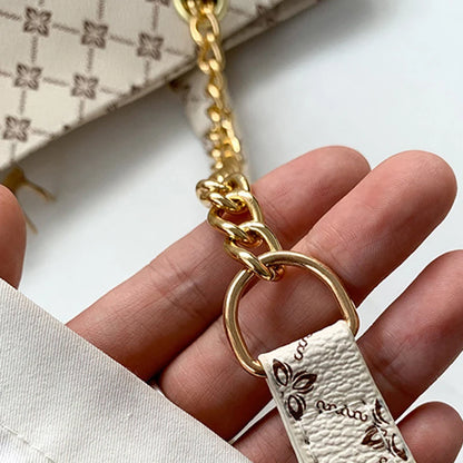The Signature Everyday Tote